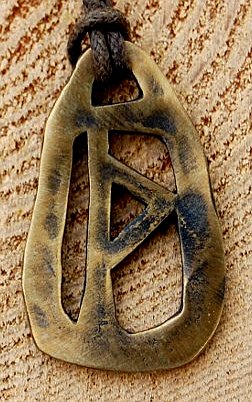 ciondolo runa thurisaz in bronzo